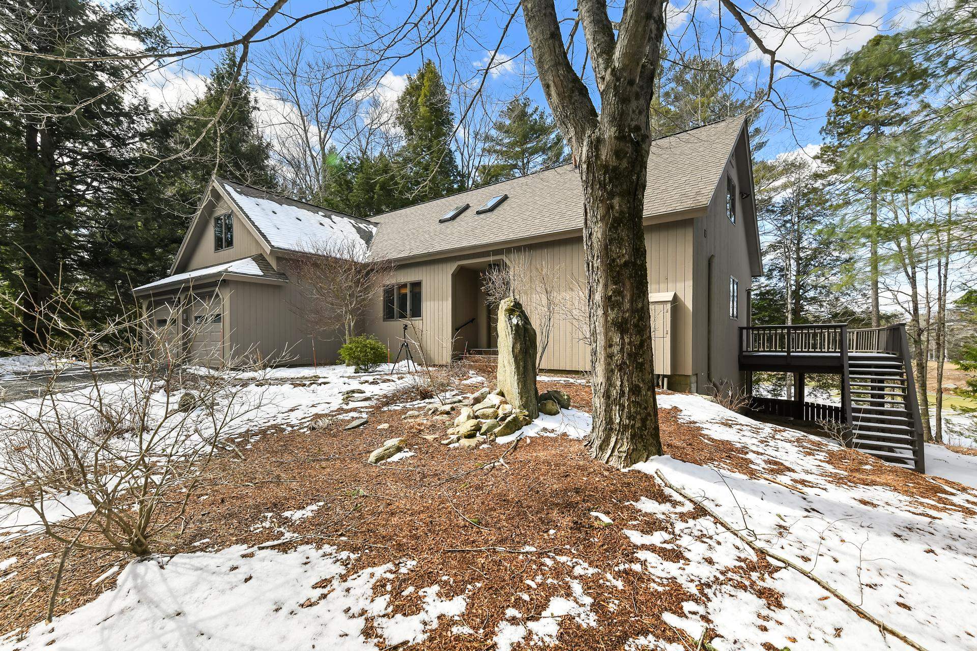 71 Greensward Drive Grantham, NH 03753 - Photo 4 of 53