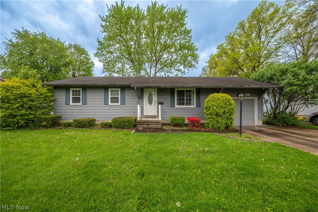4829 New Road Austintown, OH 44515 - Photo 1 of 49