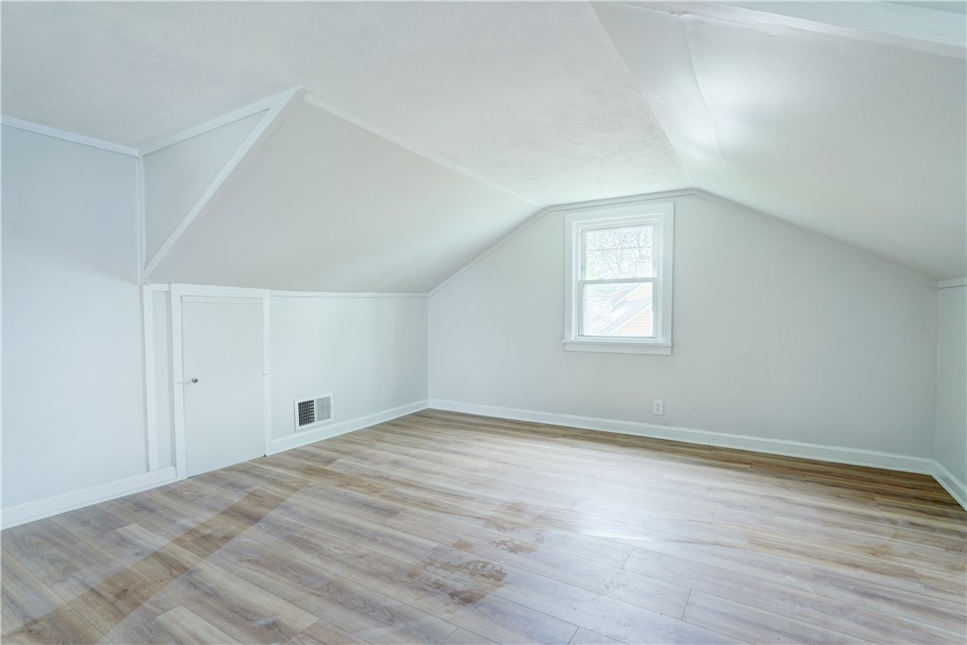 904 Lake Road Webster, NY 14580 - Photo 24 of 43
