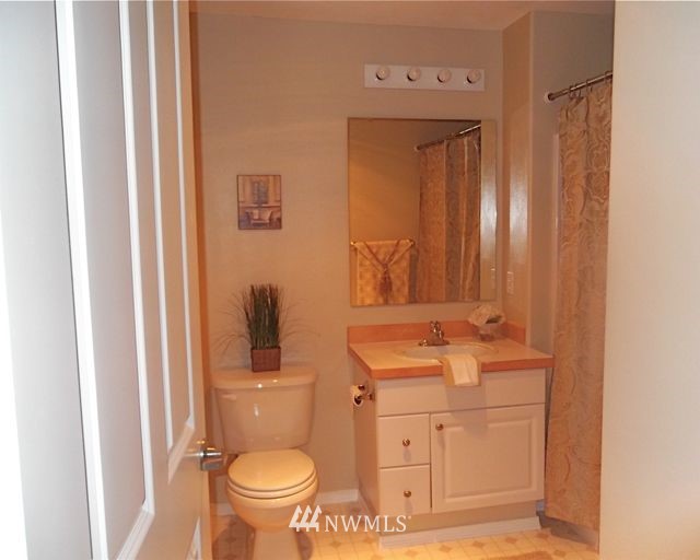 2522 Rucker Avenue, Unit 304 Everett, WA 98201 - Photo 17 of 21 Gallery Image 17