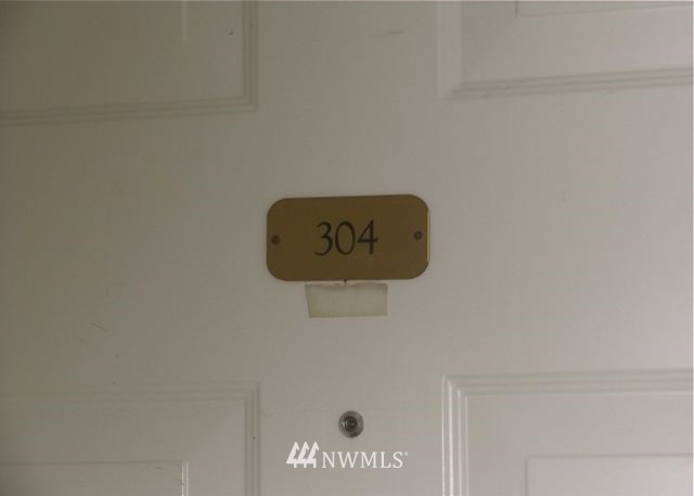 2522 Rucker Avenue, Unit 304 Everett, WA 98201 - Photo 3 of 21 Gallery Image 3