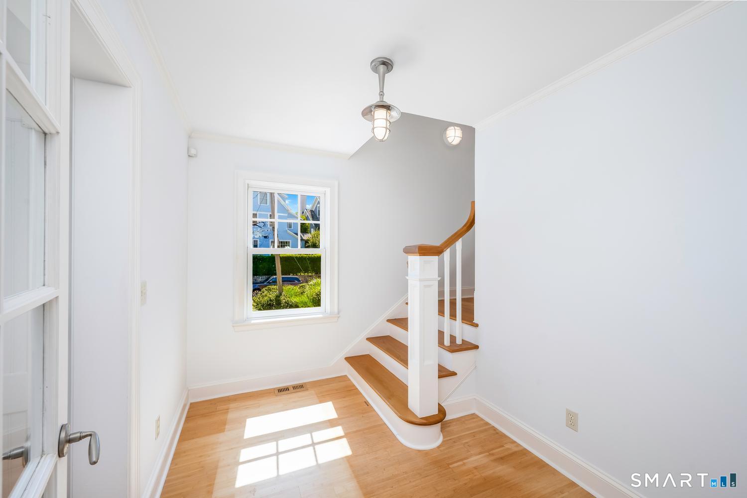 14 Rocky Point Road Norwalk, CT 06853 - Photo 25 of 37