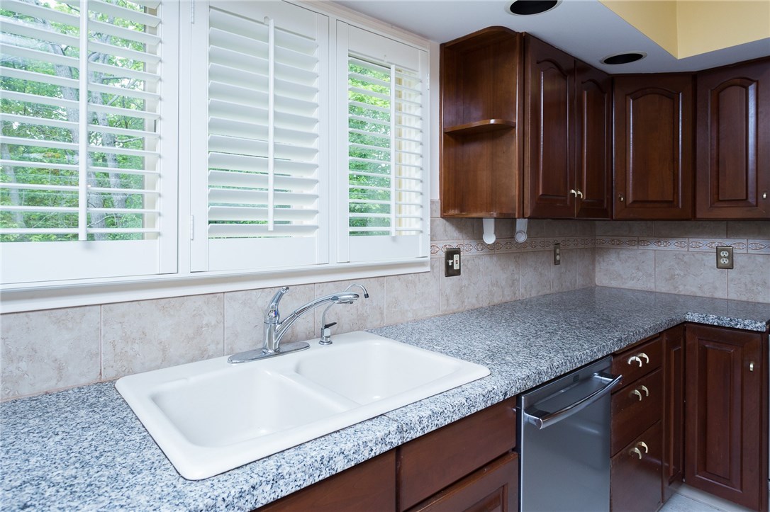 43 Latham Farm Road Smithfield, RI 02917 - Photo 12 of 40