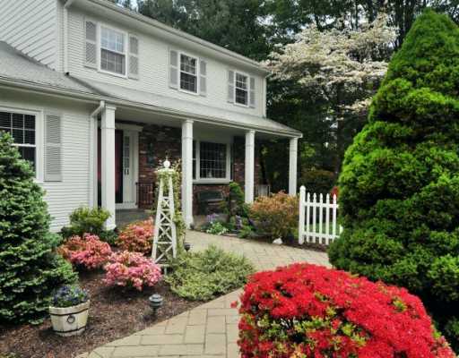 11 Hines Farm Road Cranston, RI 02921 - Photo 12 of 12 Exterior Front.