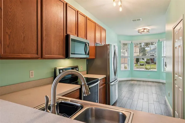 $425,000 | 8315 Lake Amhurst Trail, Orlando, FL 32829