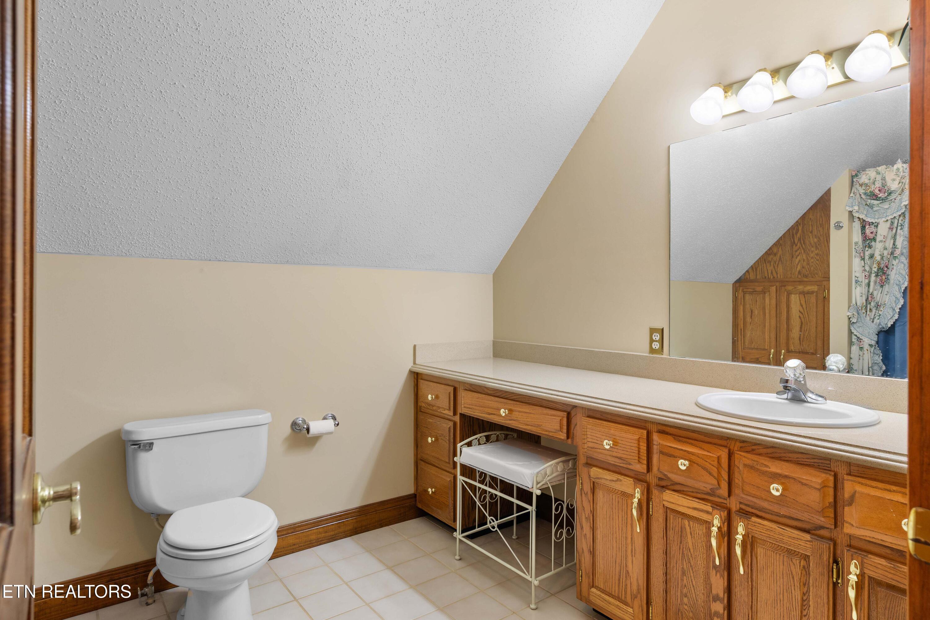 300 Lowe Road Huntsville, TN 37756 - Photo 40 of 60 030A1457