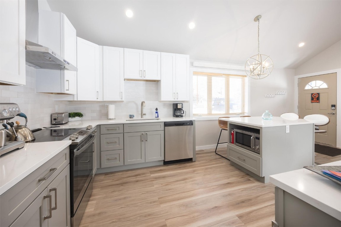 256 Cove Boulevard, Unit 6 Dillon, CO 80435 - Photo 4 of 32