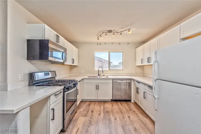 $1,150 | 3956 Danny Melamed Avenue, Unit 201, Las Vegas, NV 89110