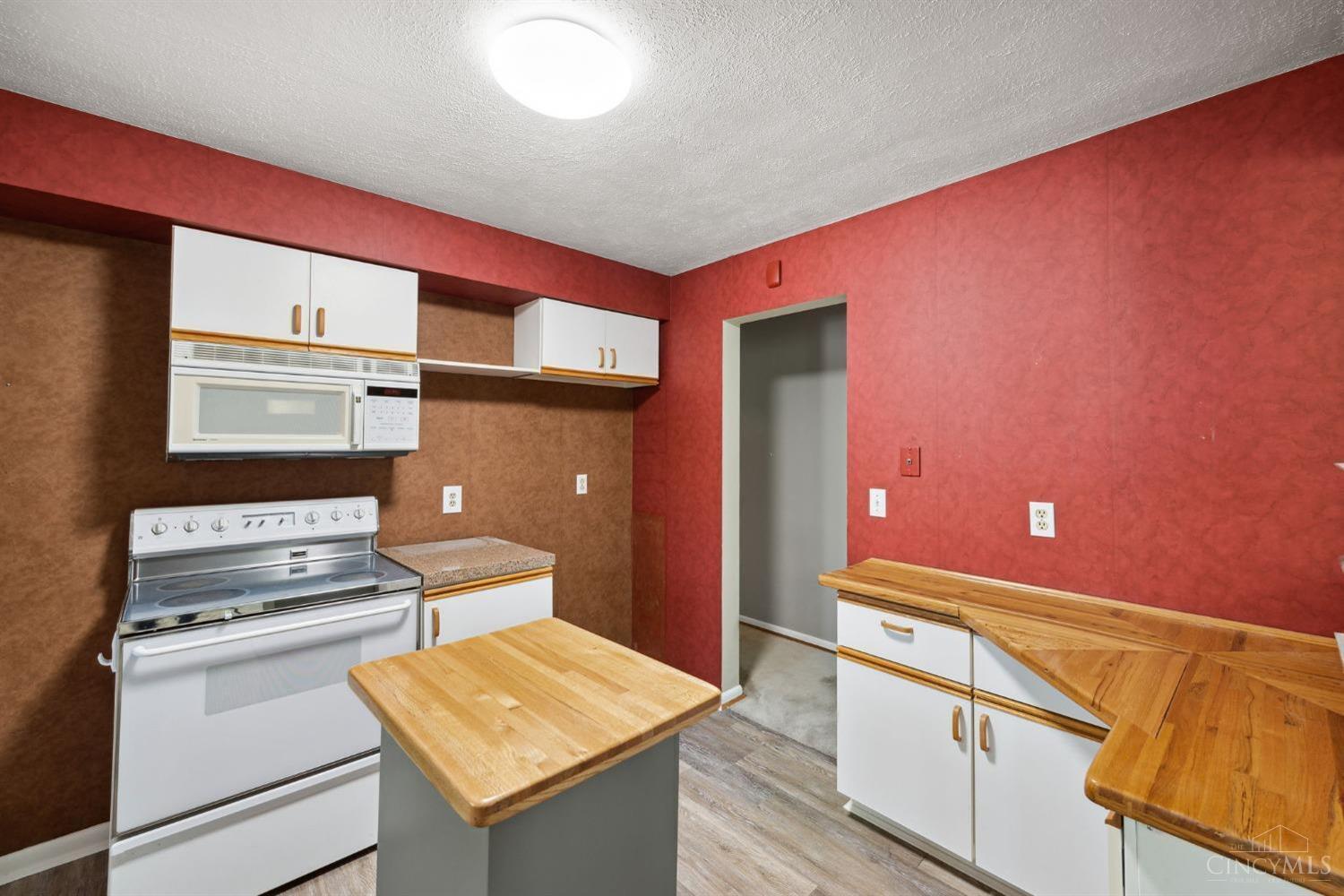6392 Mullen Road Cincinnati, OH 45247 - Photo 13 of 41 Gallery Image 13