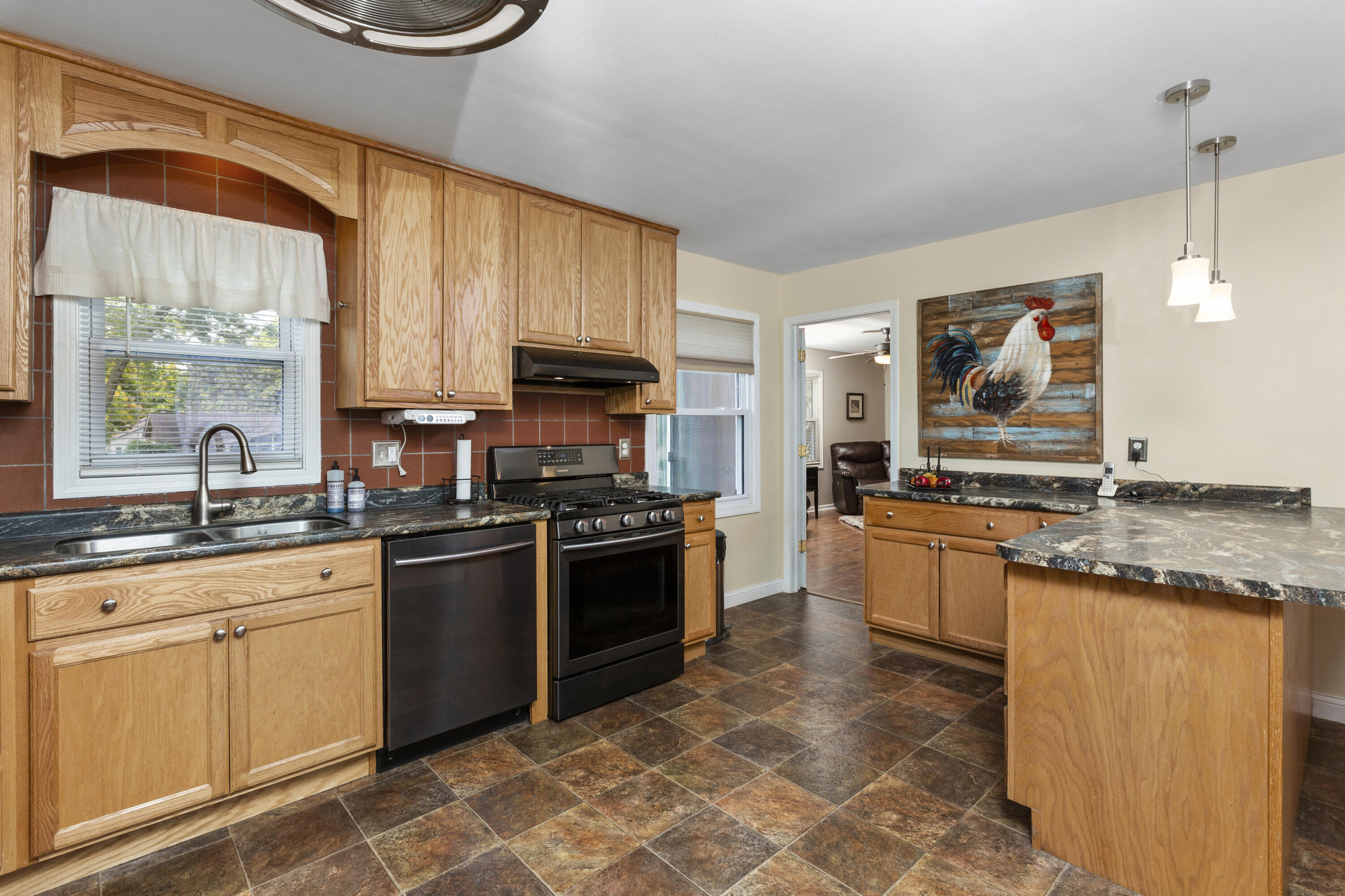 2233 Coldspring Road Crown Point, IN 46307 - Photo 6 of 21 3000x2000