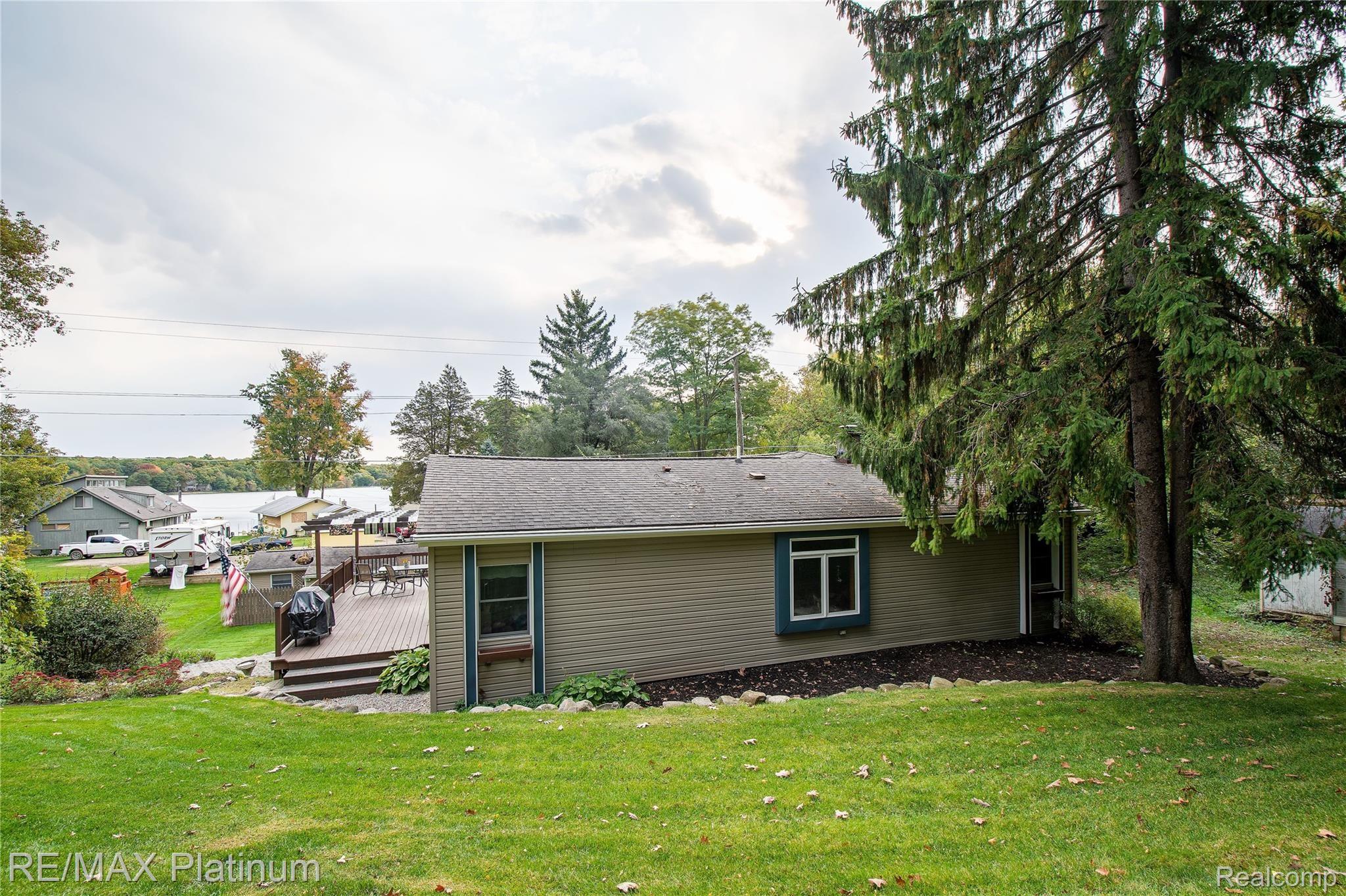 8250 Tipsico Lake Road Holly, MI 48442 - Photo 28 of 29 8250 TIPSICO LAKE ROAD
