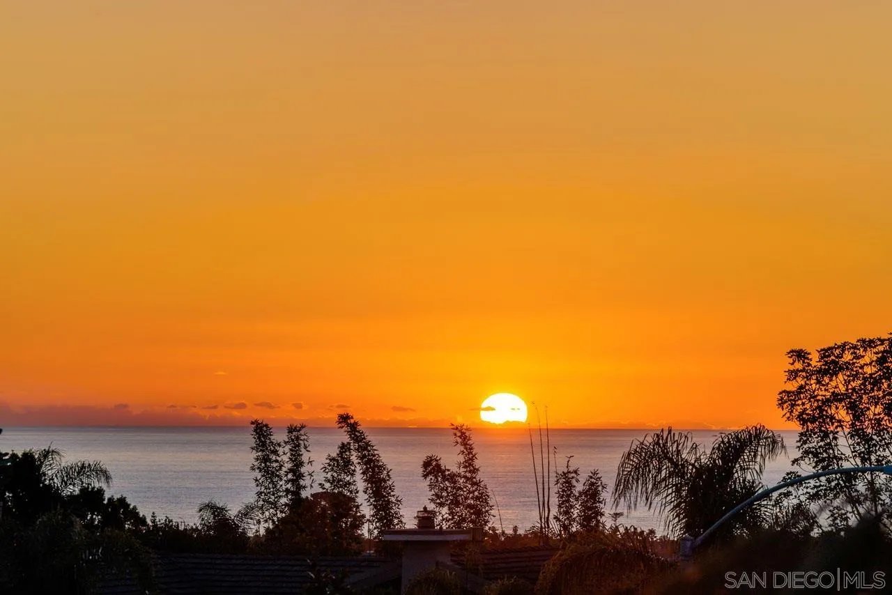 1460 Ravean Court Encinitas, CA 92024 - Photo 12 of 72 a view of a city