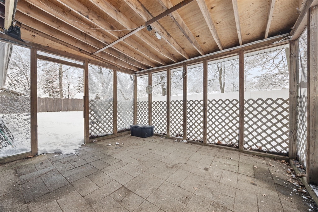 21 Ellen Road Brockton, MA 02302 - Photo 12 of 17