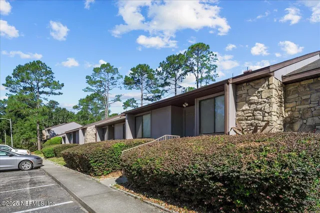 $225,000 | 3726 Northwest 53rd Road, Gainesville, FL 32653