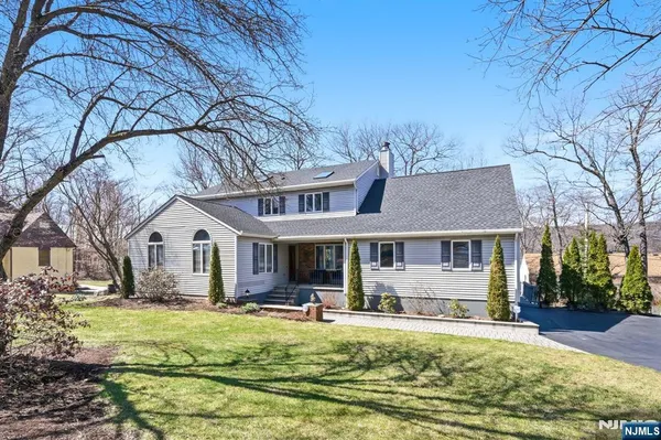 $879,900 | 18 Tice Road, West Milford, NJ 07421