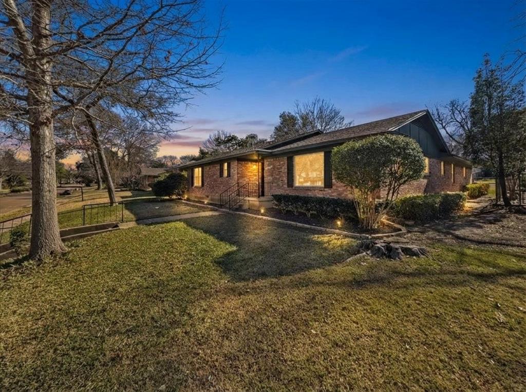 2709 Ripplewood Drive Dallas, TX 75228 - Photo 3 of 29