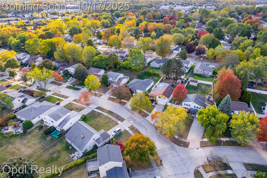 24397 Kings Pointe Novi, MI 48375 - Photo 37 of 45 Gallery Image 37
