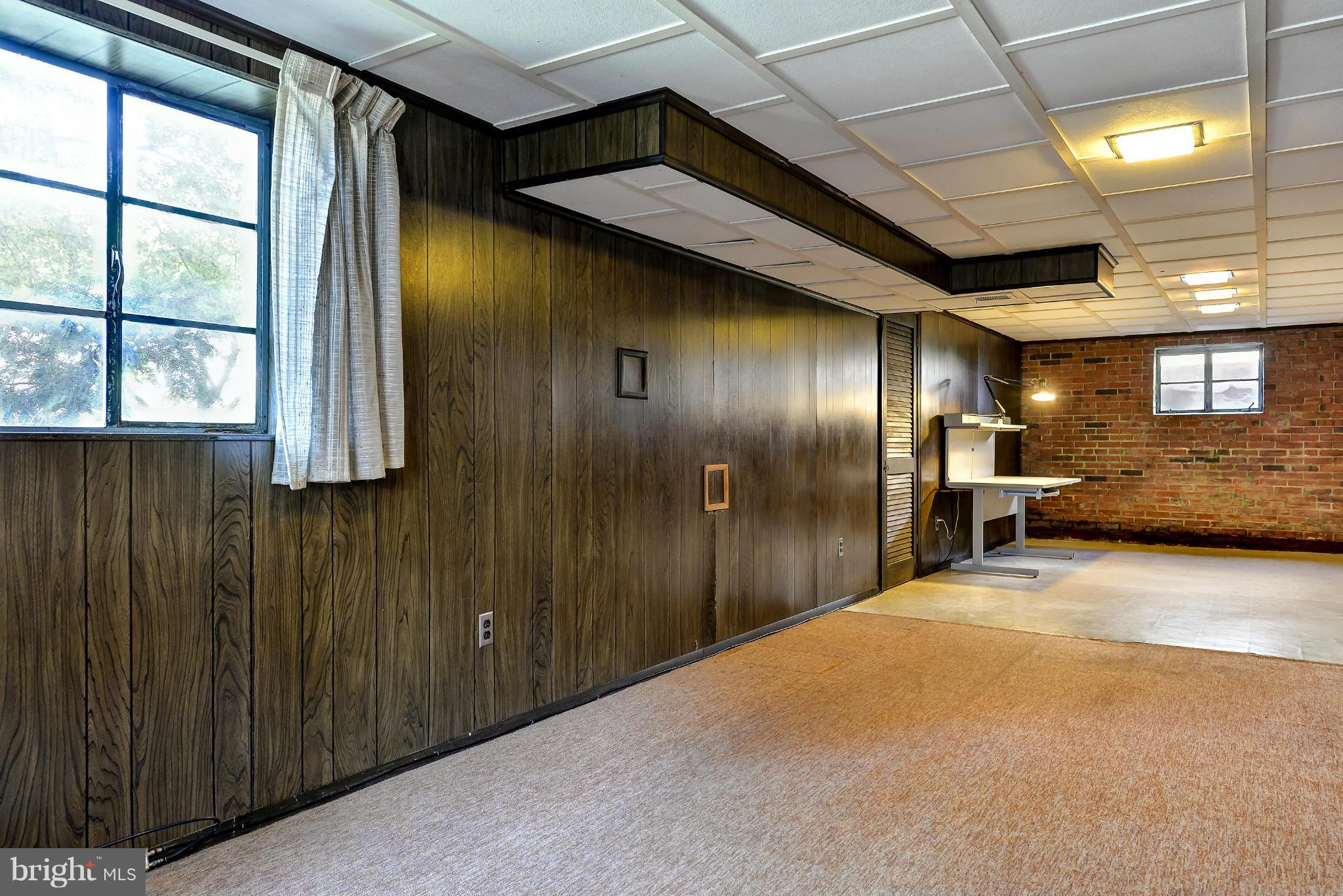 11809 Indigo Road Silver Spring, MD 20906 - Photo 25 of 30 a view of a hallway with a elevator