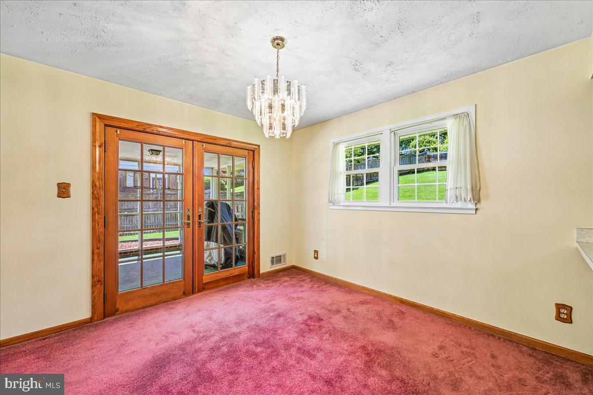 5643 Inverchapel Road Springfield, VA 22151 - Photo 23 of 65 Dining room