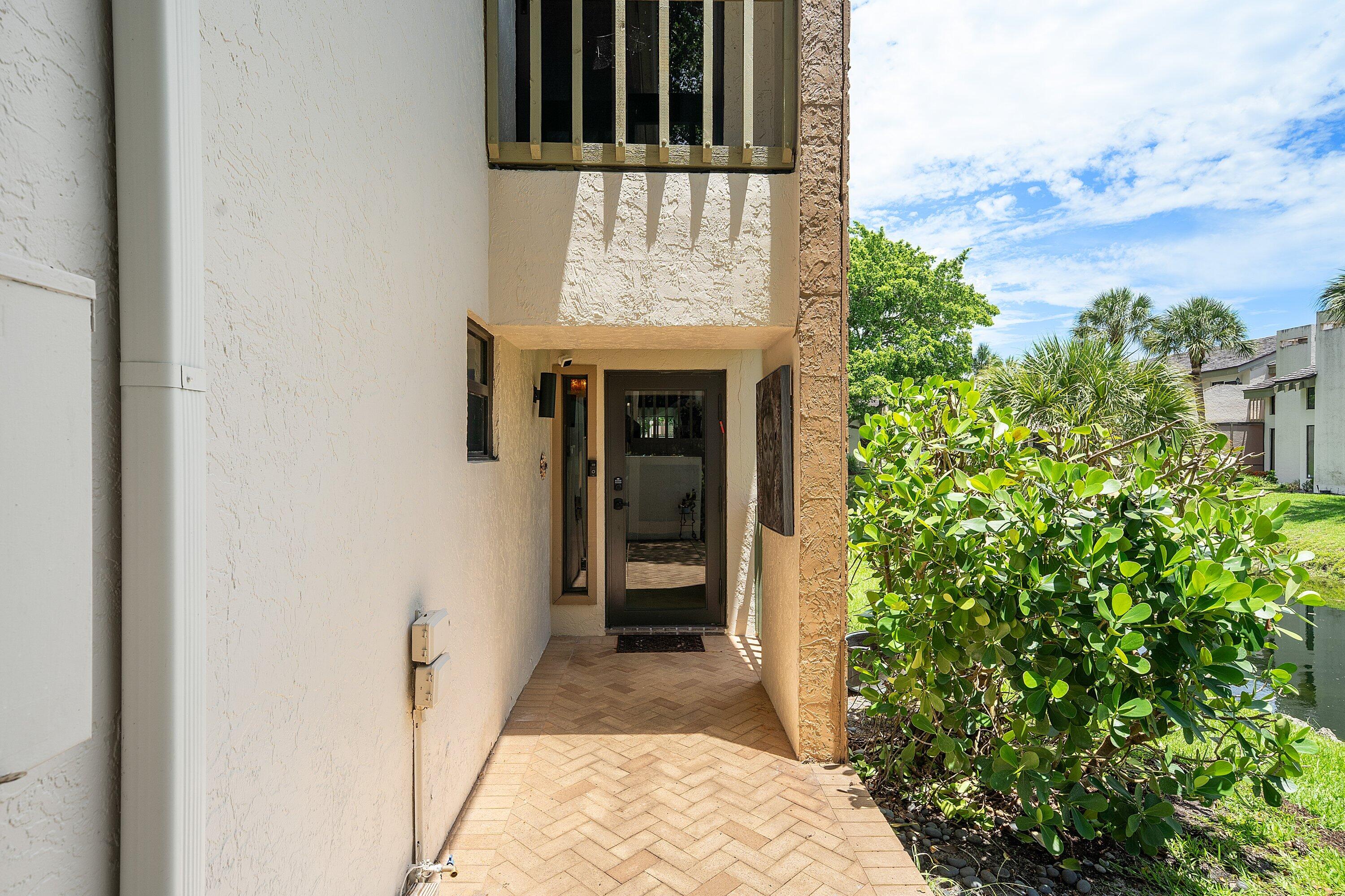 6096 Glendale Drive Boca Raton, FL 33433 - Photo 8 of 60 Front door