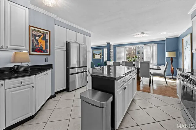 $299,000 | 900 South Hanley Road, Unit 7E, Clayton, MO 63105