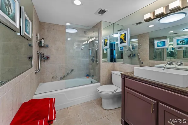 $299,000 | 900 South Hanley Road, Unit 7E, Clayton, MO 63105