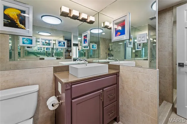 $299,000 | 900 South Hanley Road, Unit 7E, Clayton, MO 63105