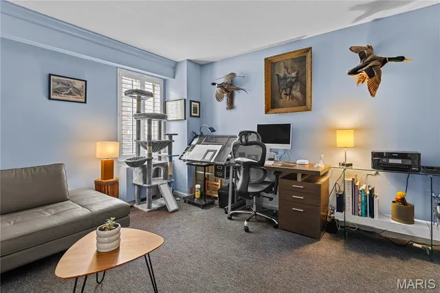 $299,000 | 900 South Hanley Road, Unit 7E, Clayton, MO 63105