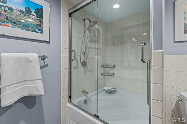 $299,000 | 900 South Hanley Road, Unit 7E, Clayton, MO 63105