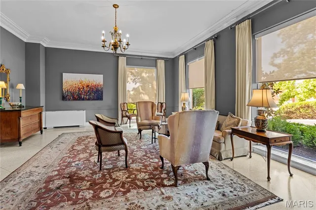 $299,000 | 900 South Hanley Road, Unit 7E, Clayton, MO 63105