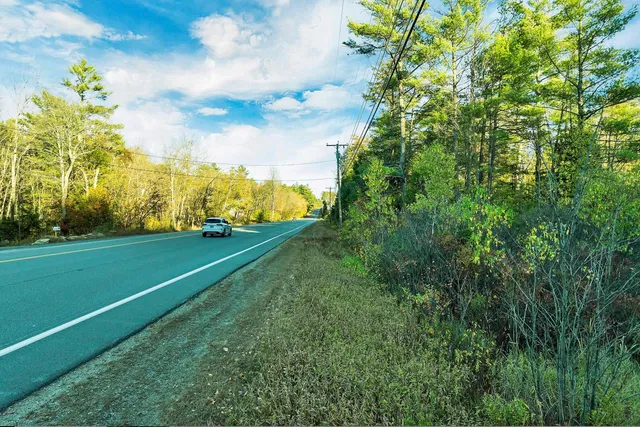 $750,000 | 430 John Stark Highway, Newport, NH 03773