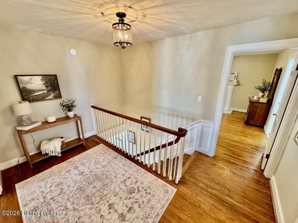 308 Covington Avenue Springfield, KY 40069 - Photo 25 of 51 025_Landing