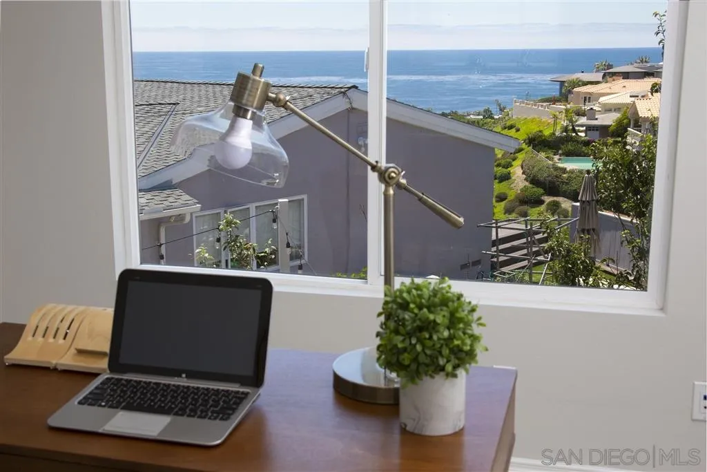 918 Sandpiper Place La Jolla, CA 92037 - Photo 24 of 25 a view of balcony with furniture