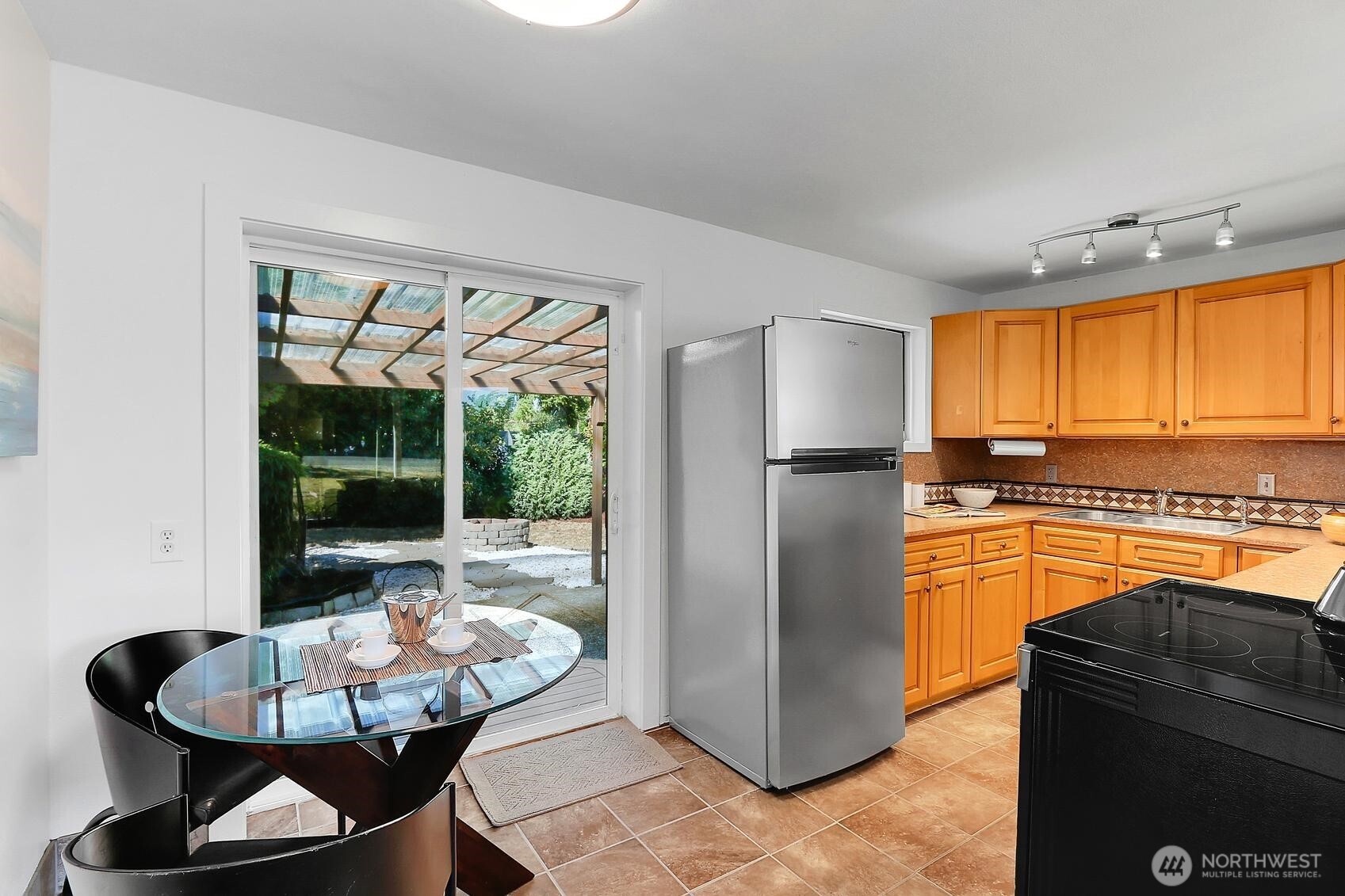 3328 Northeast 6th Street Renton, WA 98056 - Photo 9 of 29 Gallery Image 9