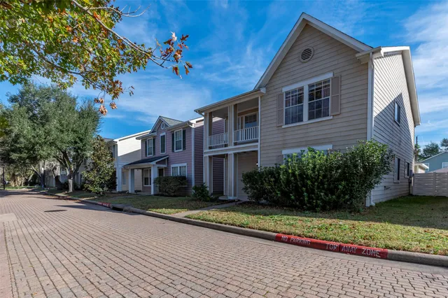 $1,795 | 3818 East Traditions Court, Houston, TX 77082