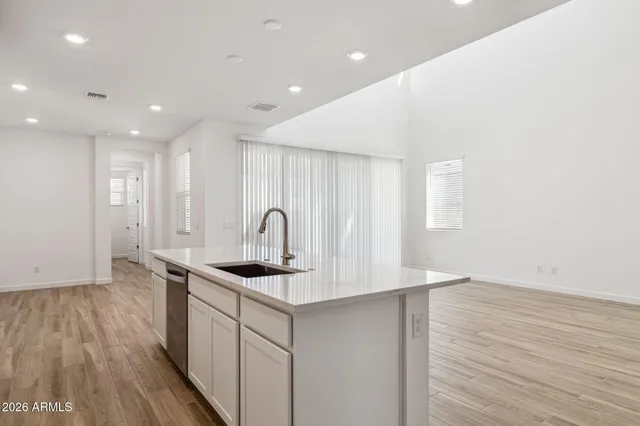 $739,990 | 6995 West Buckhorn Trail, Peoria, AZ 85383