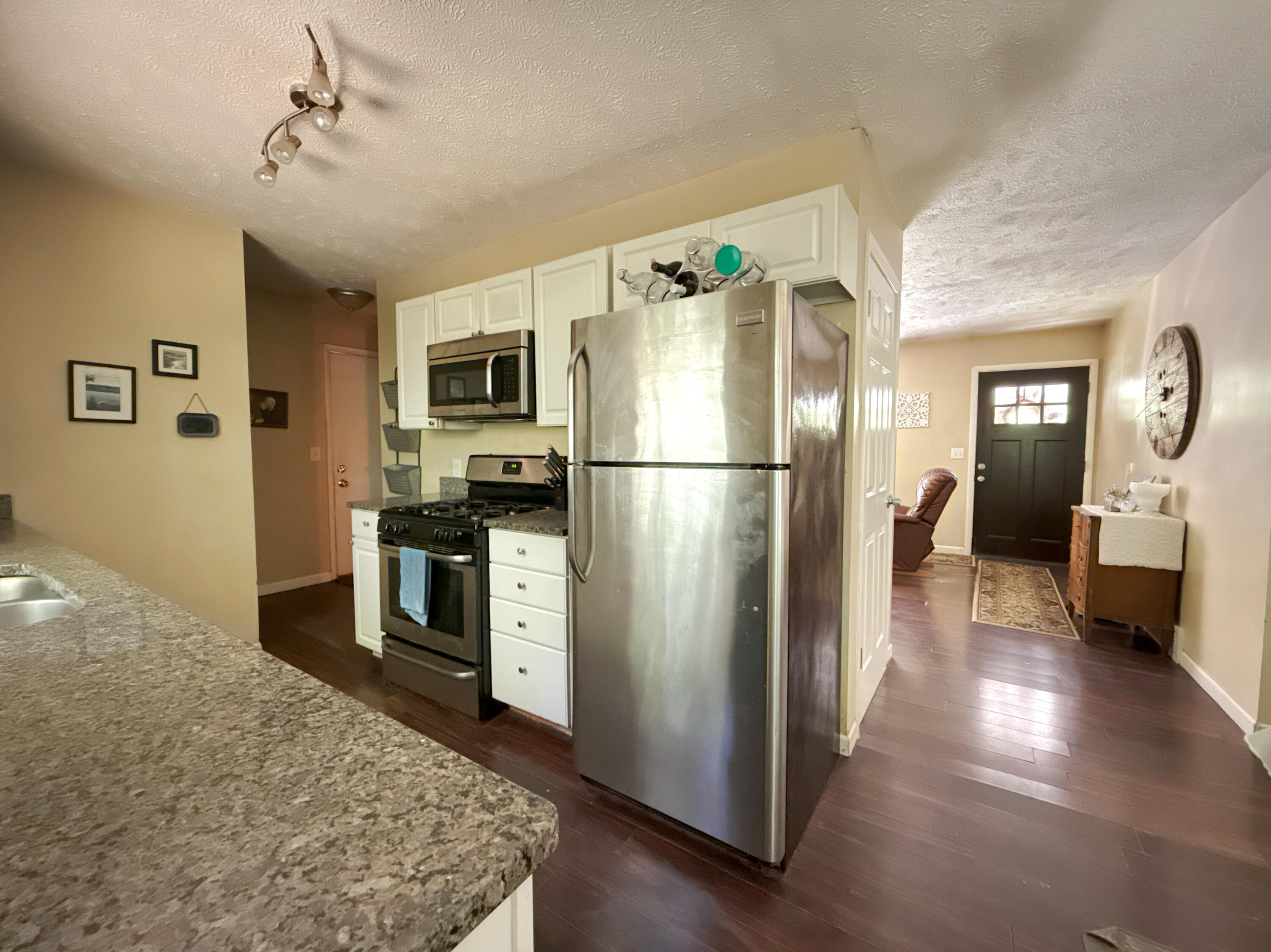 16613 West Fruitport Road Spring Lake, MI 49456 - Photo 5 of 26 kitchen 2
