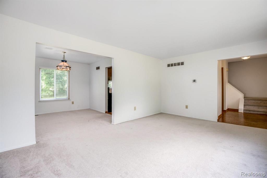 1641 Dennett Lane Rochester Hills, MI 48307 - Photo 7 of 45