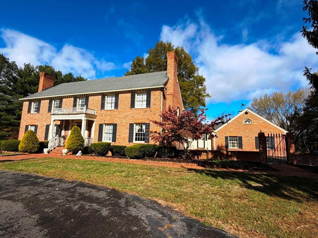 1210 West Ridge Road Wytheville, VA 24382 - Photo 1 of 45 Gallery Image 1