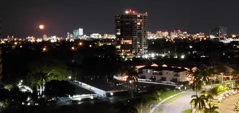 $359,900 | 2400 Presidential Way, Unit 1204, West Palm Beach, FL 33401