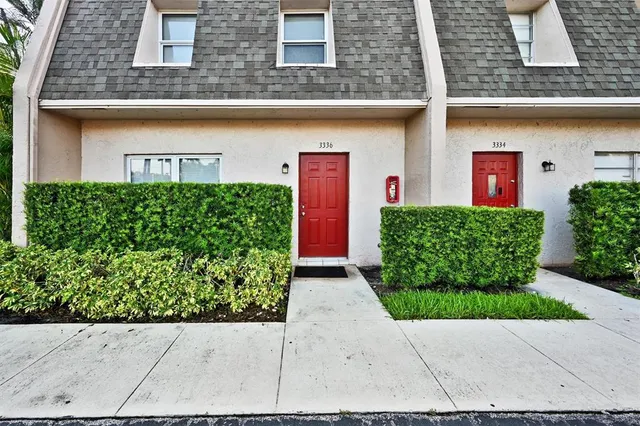 a view of front of a house