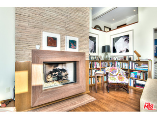 9373 Claircrest Drive Beverly Hills, CA 90210 - Photo 13 of 23