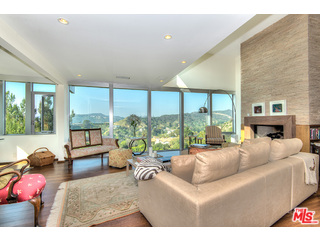 9373 Claircrest Drive Beverly Hills, CA 90210 - Photo 14 of 23