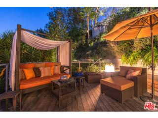 9373 Claircrest Drive Beverly Hills, CA 90210 - Photo 16 of 23