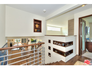 9373 Claircrest Drive Beverly Hills, CA 90210 - Photo 20 of 23