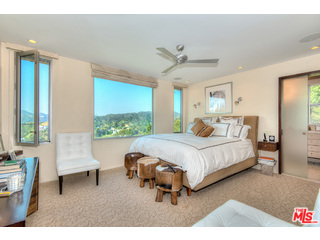 9373 Claircrest Drive Beverly Hills, CA 90210 - Photo 10 of 23