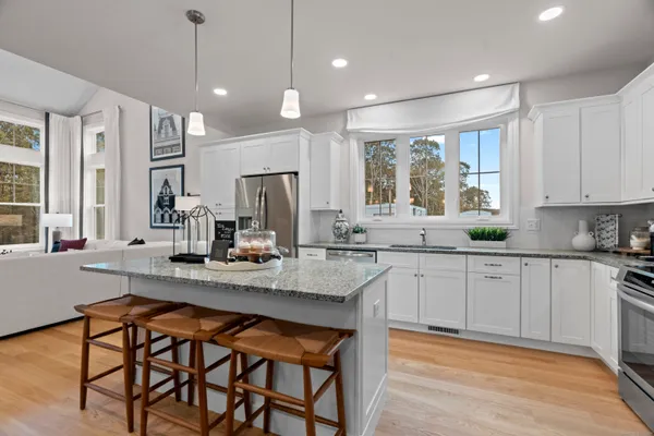 $739,900 | 1091 St Andrews Drive, Oxford, CT 06478