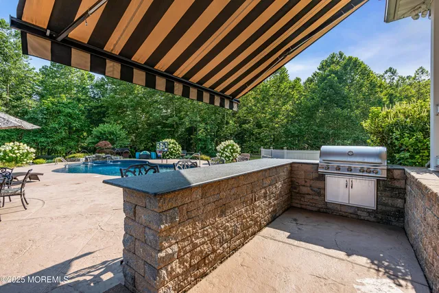 $1,600,000 | 11 Brian Court, Farmingdale, NJ 07727