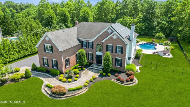 $1,600,000 | 11 Brian Court, Farmingdale, NJ 07727