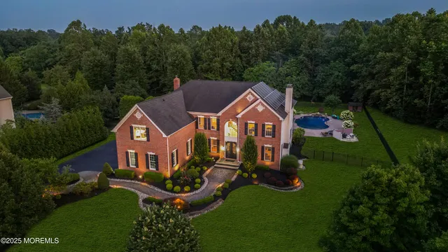 $1,600,000 | 11 Brian Court, Farmingdale, NJ 07727